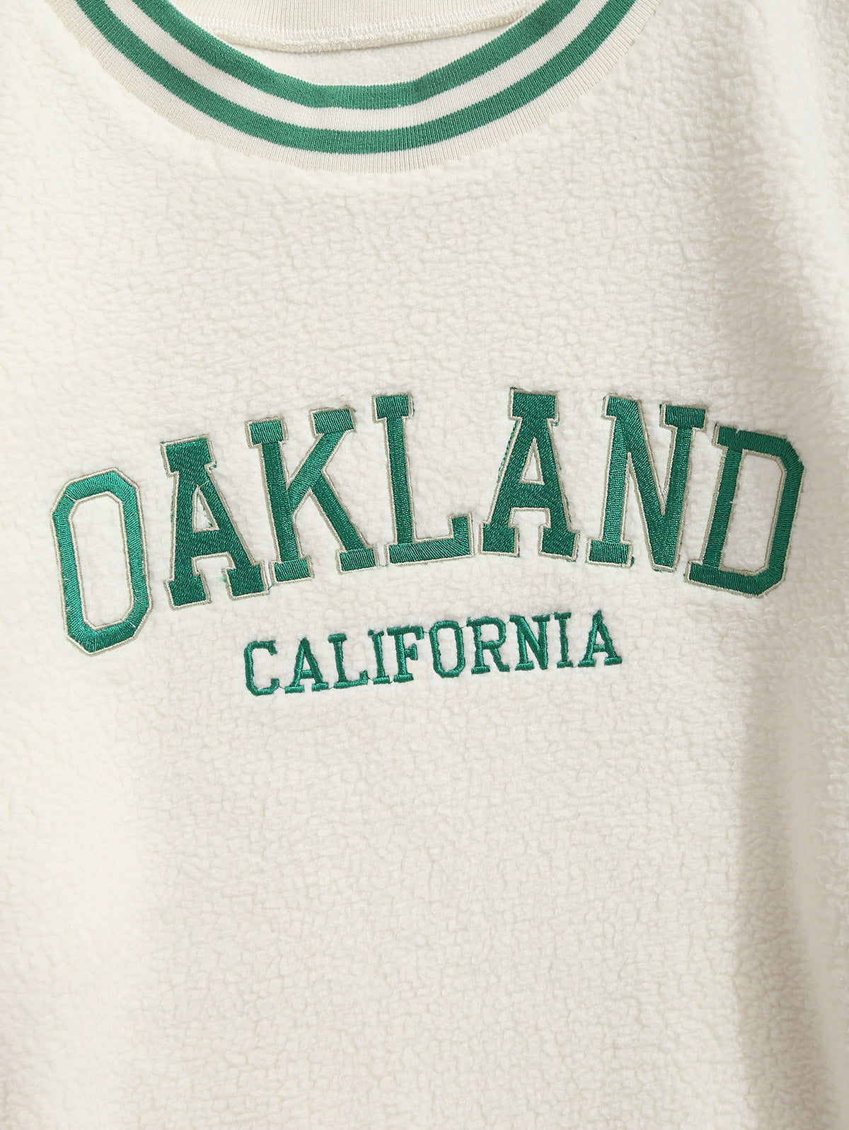 Men's OAKLAND CALIFORNIA Letter Embroidered Ribbed Crew Neck Fluffy Teddy Fleece Pullover Sweatshirt